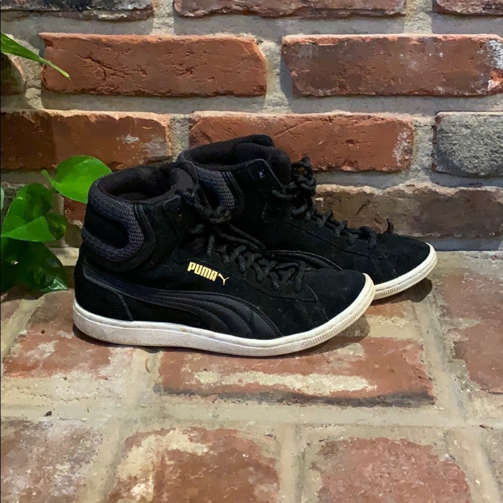 High top Puma memory foam leather sneaker